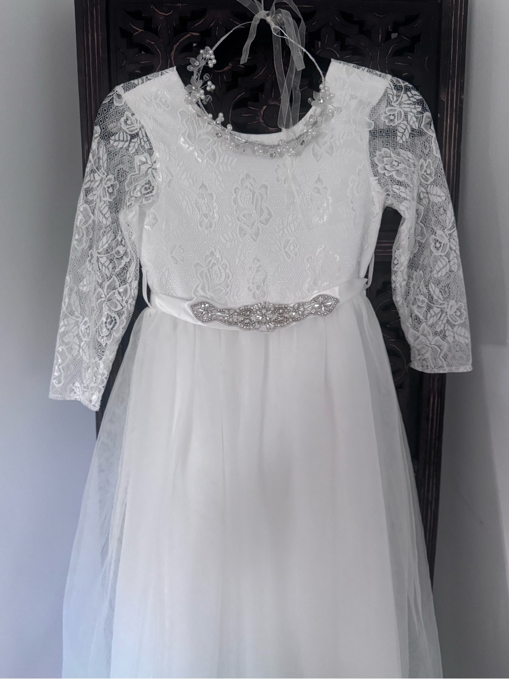 Elegant White Lace & Tulle Flower Girl Dress with Beaded Waist